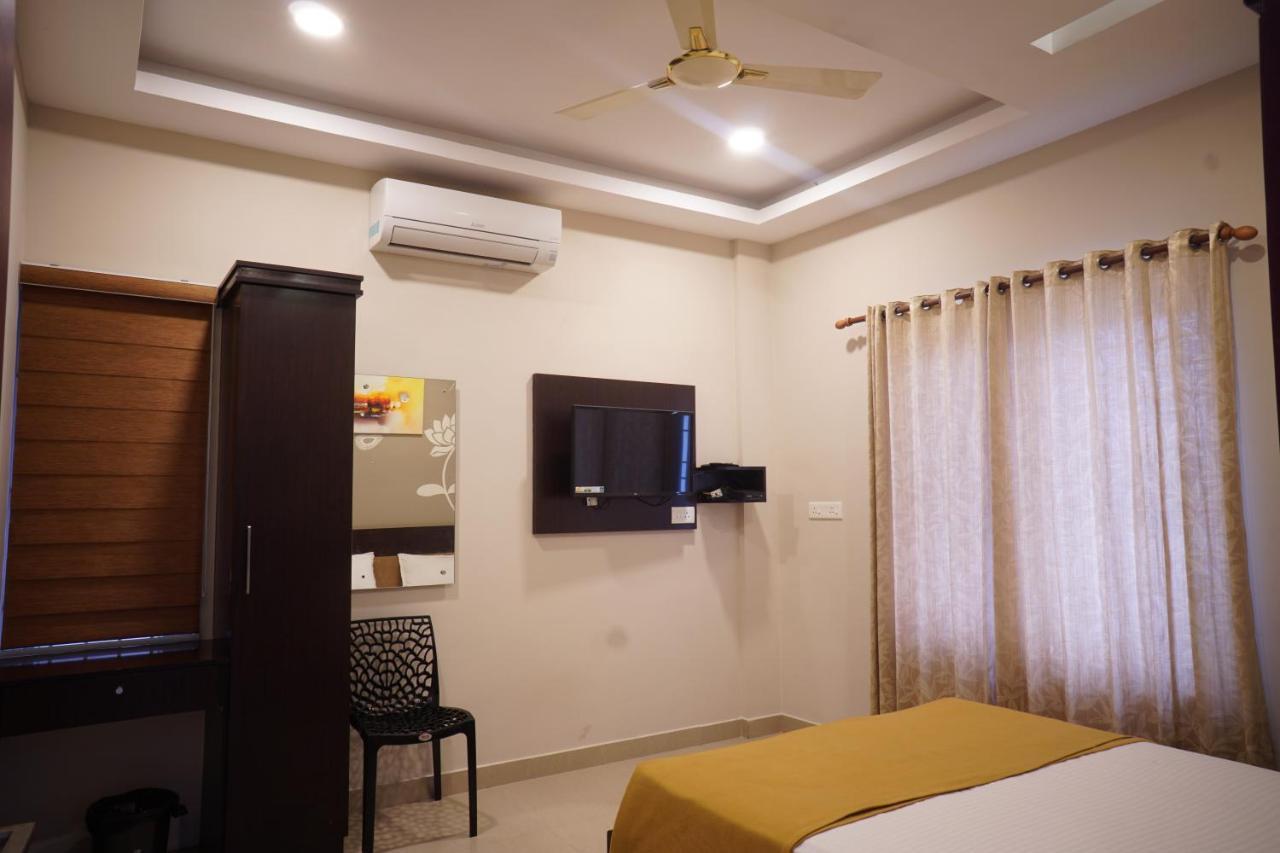 Metro Residency Hotell Kochi Eksteriør bilde