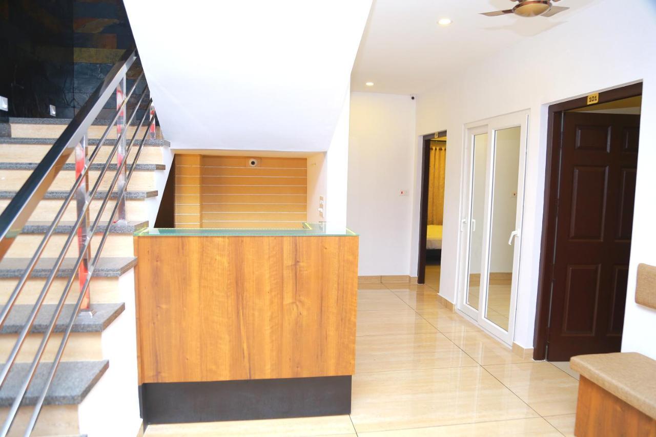 Metro Residency Hotell Kochi Eksteriør bilde
