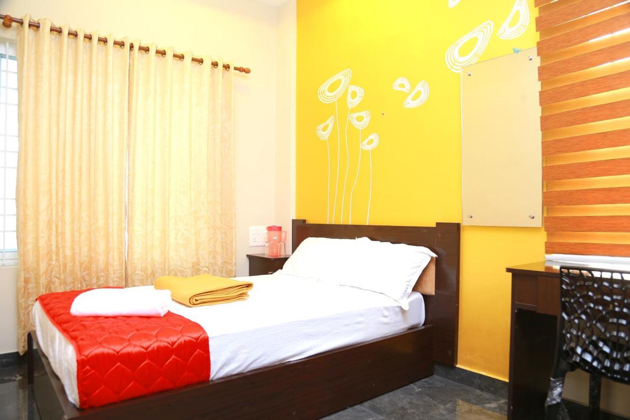 Metro Residency Hotell Kochi Eksteriør bilde