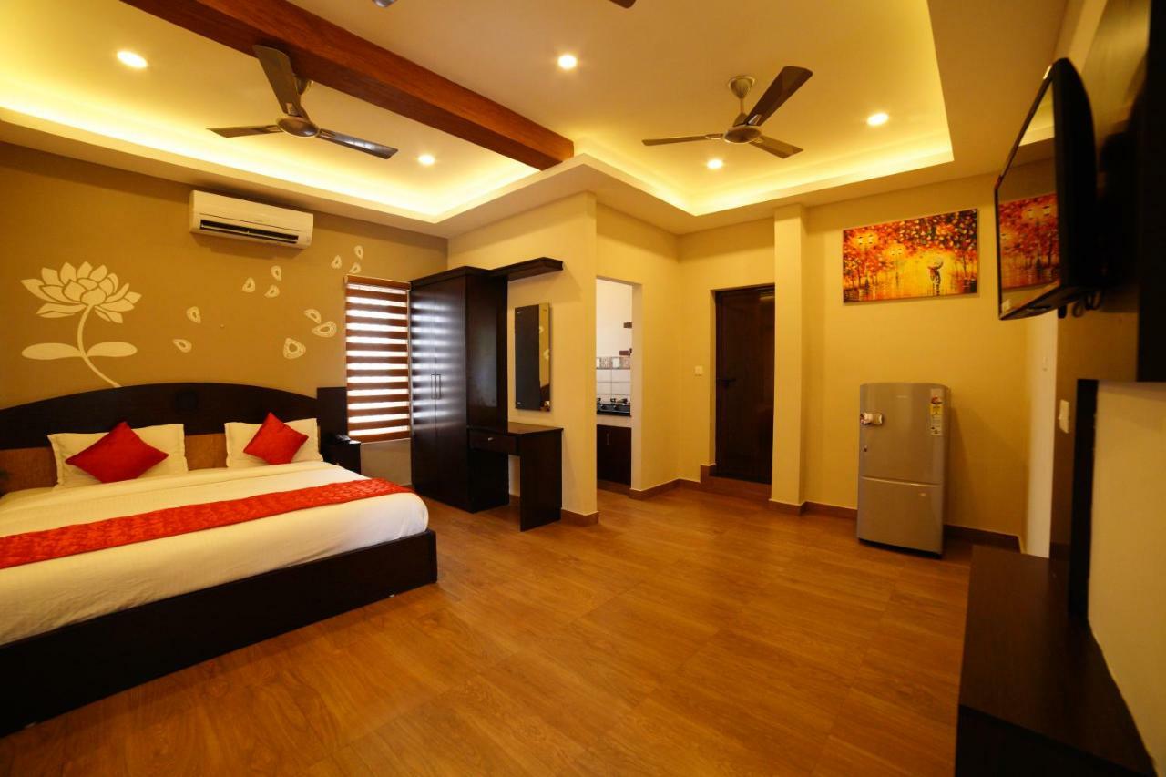 Metro Residency Hotell Kochi Eksteriør bilde