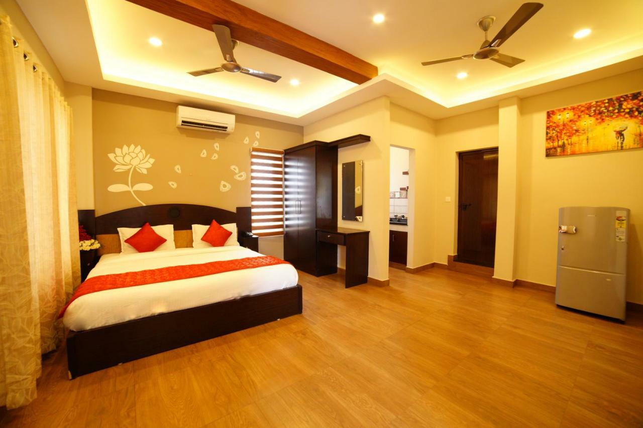 Metro Residency Hotell Kochi Eksteriør bilde